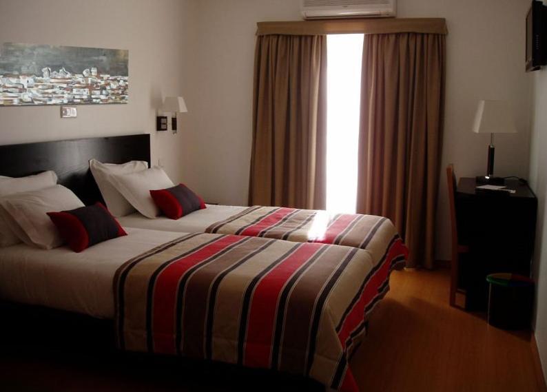Hotel A Esteva Castro Verde Chambre photo