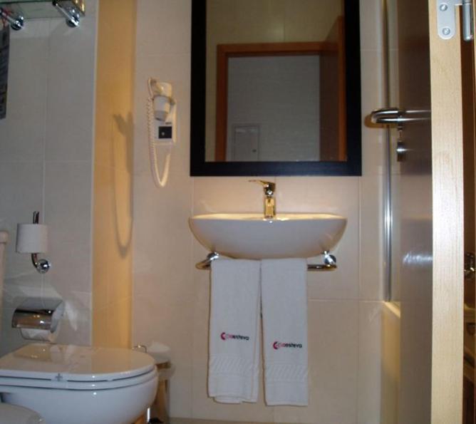 Hotel A Esteva Castro Verde Chambre photo